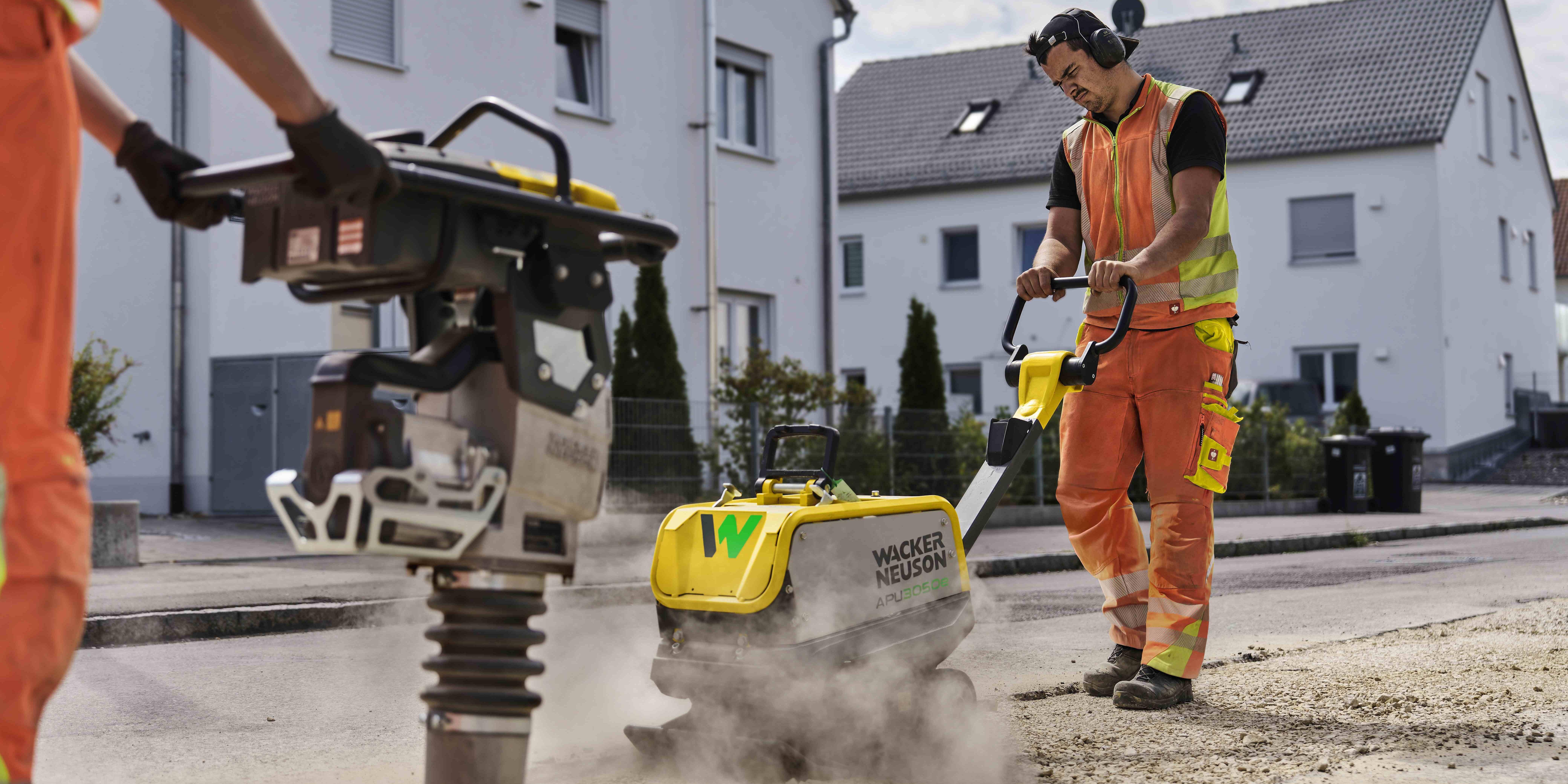 some rammers and vibratory plates from Wacker Neuson in action