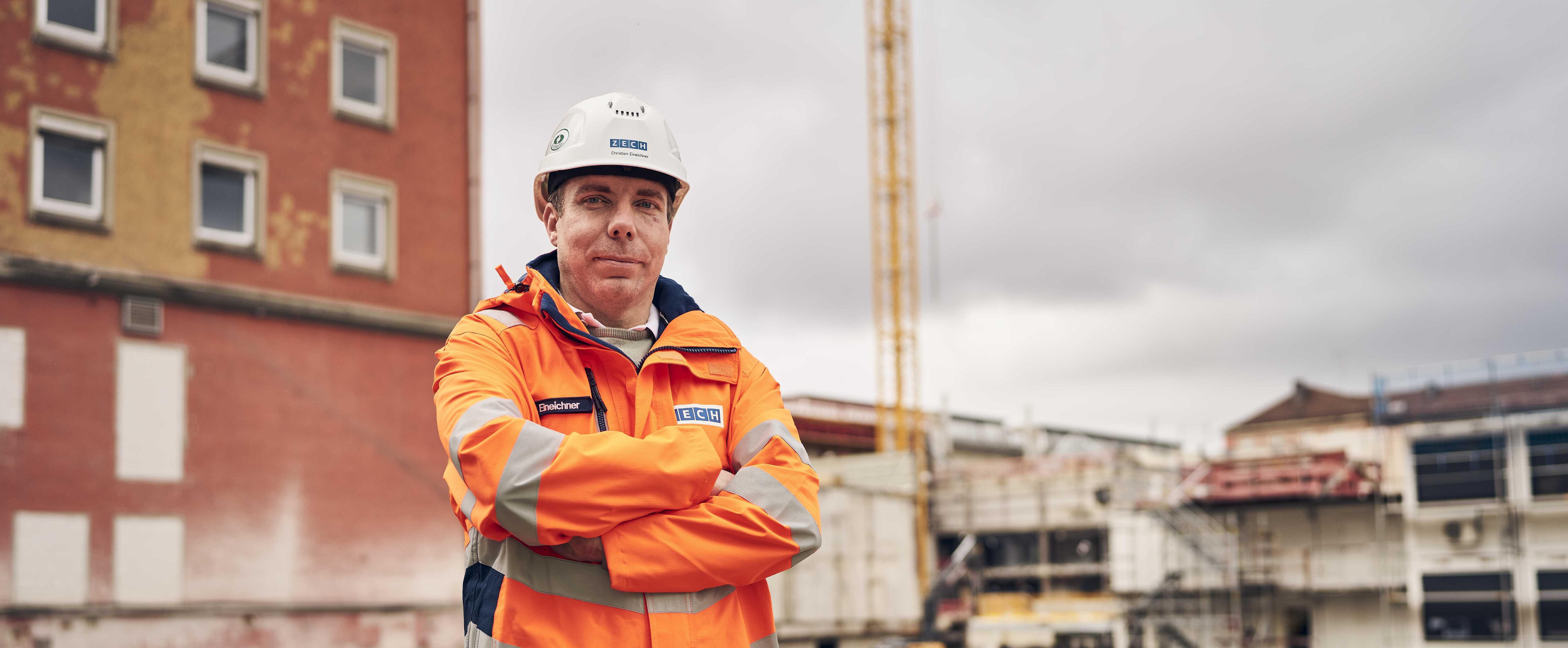 un homme sur un chantier